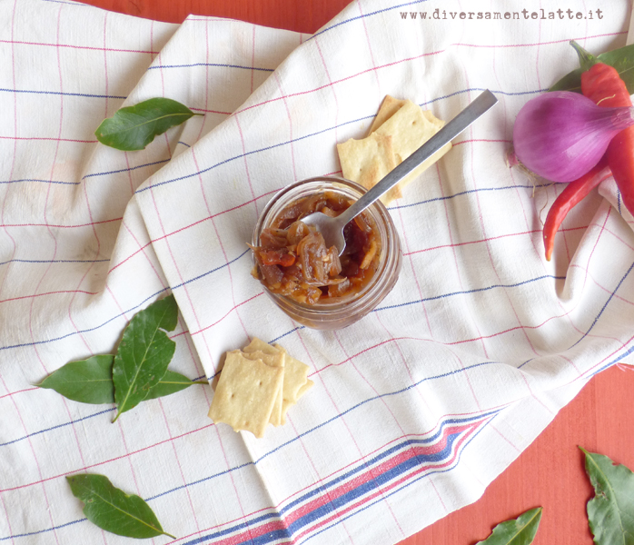 diversamentelatte chutney di cipolle mele e zenzero