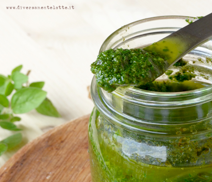 diversamentelatte pesto vegano di erbe aromatiche