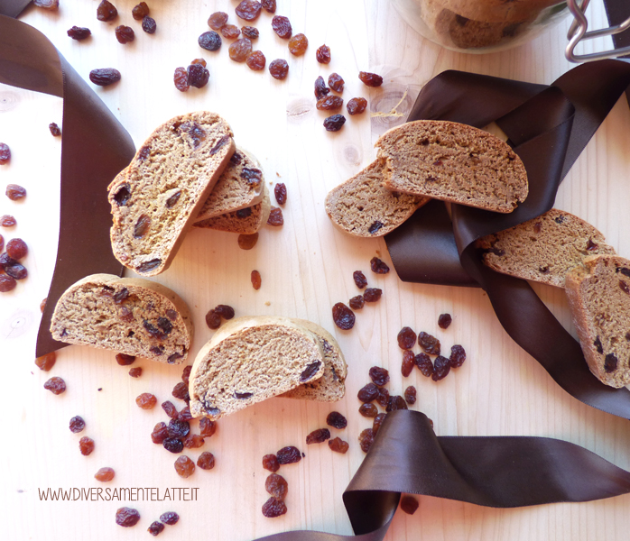 diversamentelatte biscotti con uvetta e zenzero al marsala