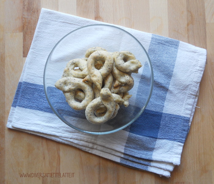 diversamentelatte taralli ai sem di papavero