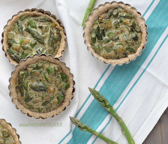 diversamentelatte mini quiche al milky chai asparagi e zucchine