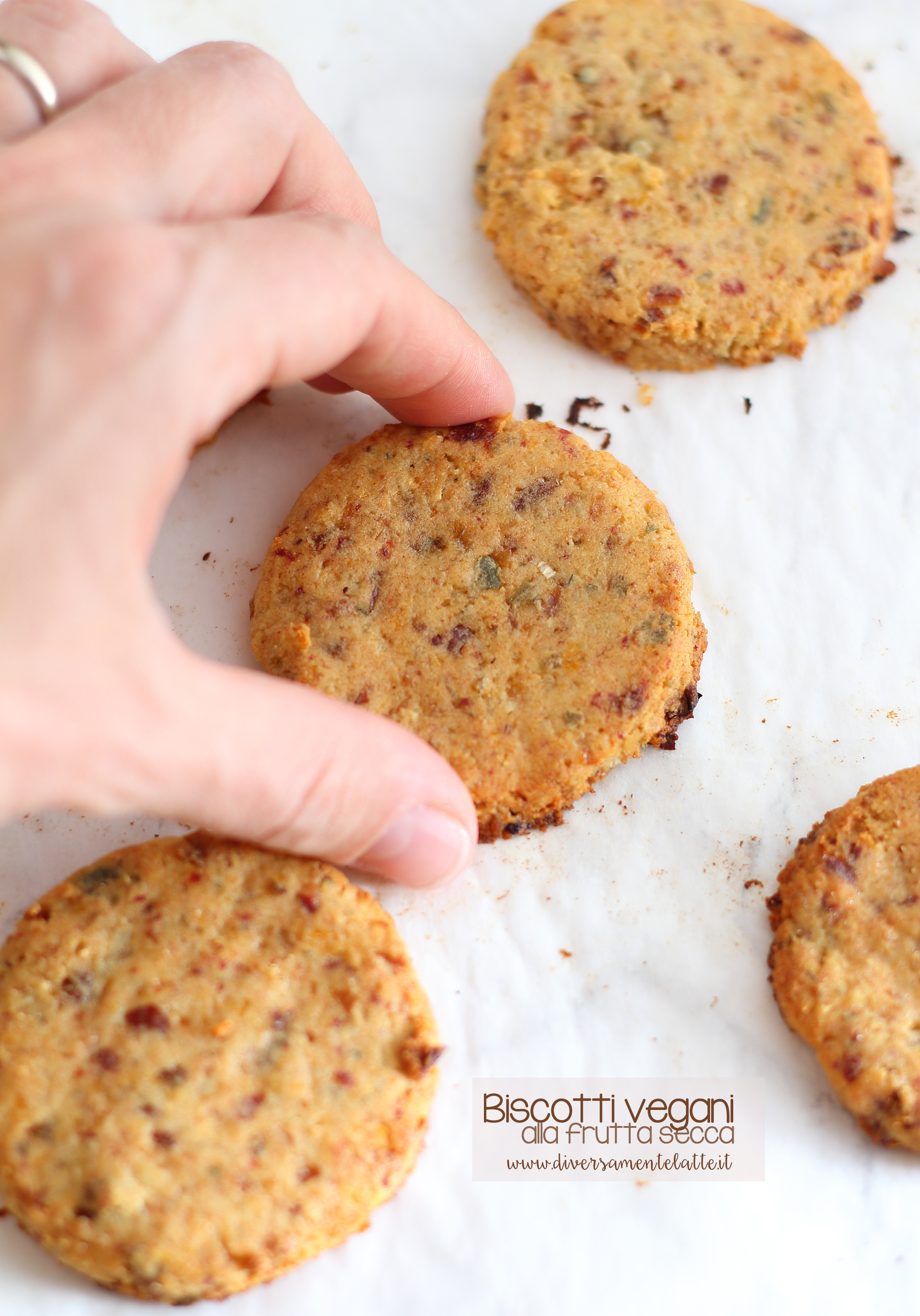 Biscotti Di Natale Vegani.Biscotti Vegani Alla Frutta Secca