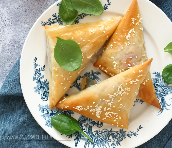 diversamentelatte_triangoli di pasta fillo ripieni