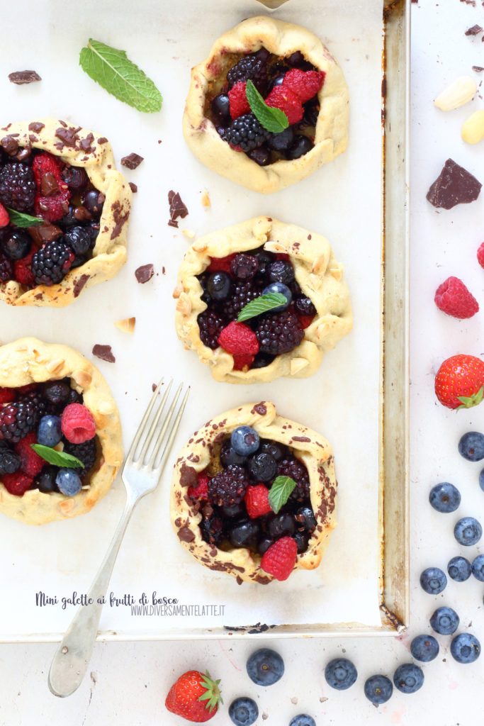 mini galette ai frutti di bosco