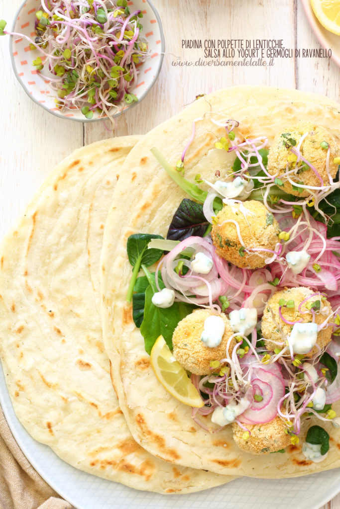 piadina con polpette di lenticchie e germogli