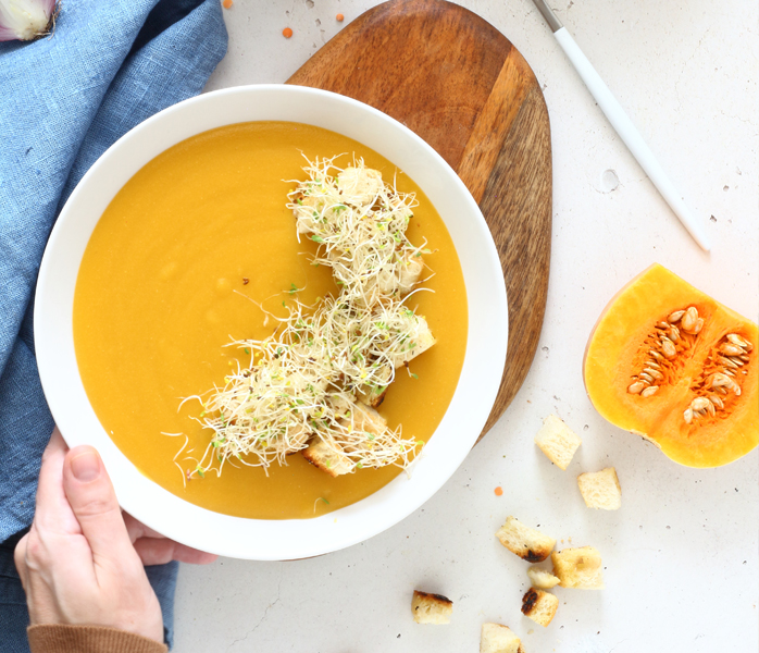 diversamentelatte vellutata di zucca e germogli