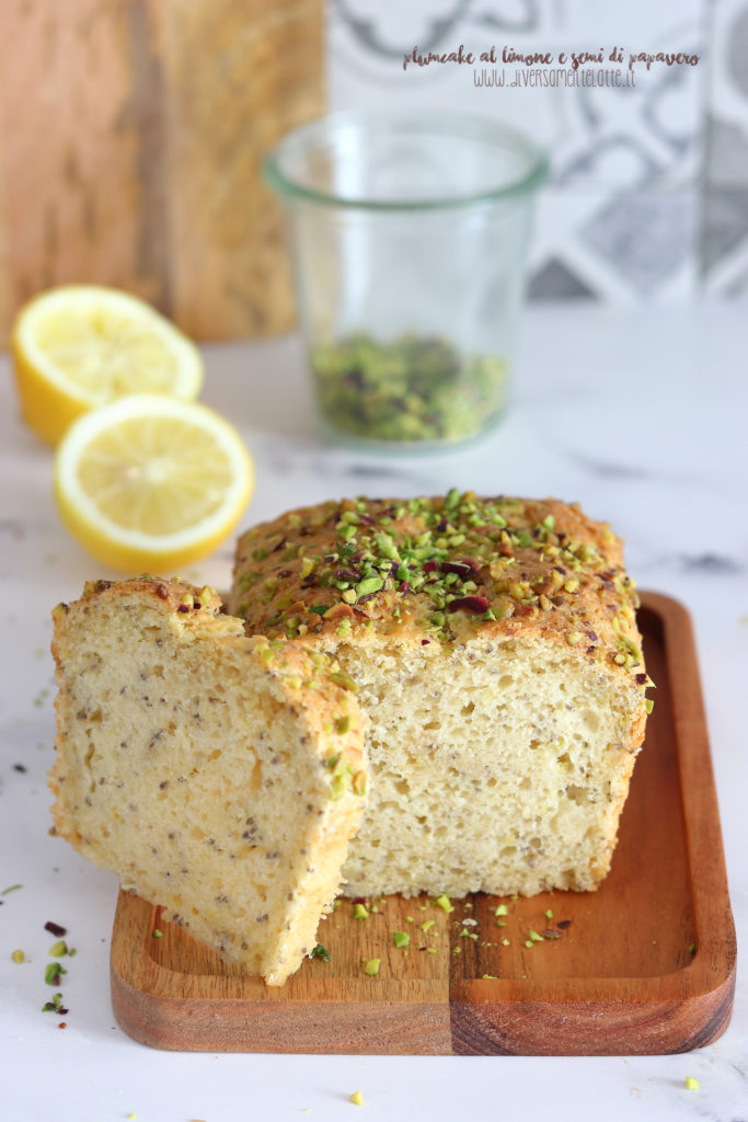 plumcake al limone e semi di papavero