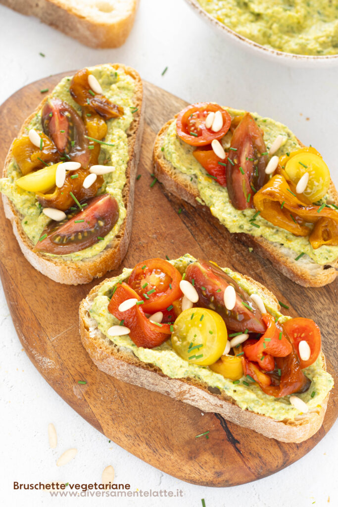 Bruschetta con babaganoush di zucchine e peperoni