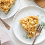 diversamentelatte sbriciolata alle pesche e amaretti