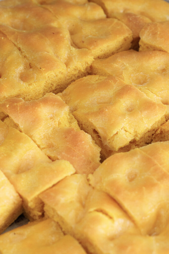 Focaccia alla zucca a fette